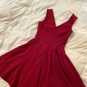 Red V-Neck Pleated Dresss